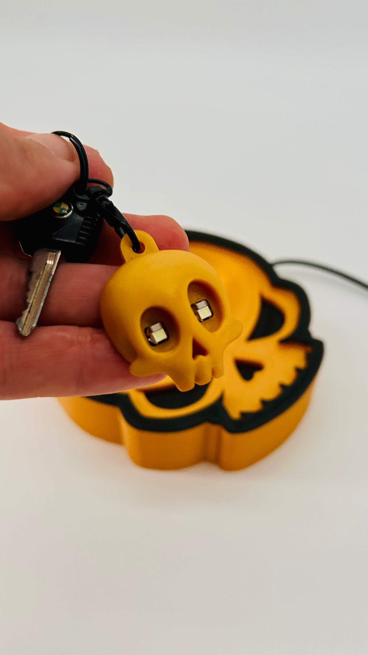 MAKA - skull shaped keys bowl and keychain